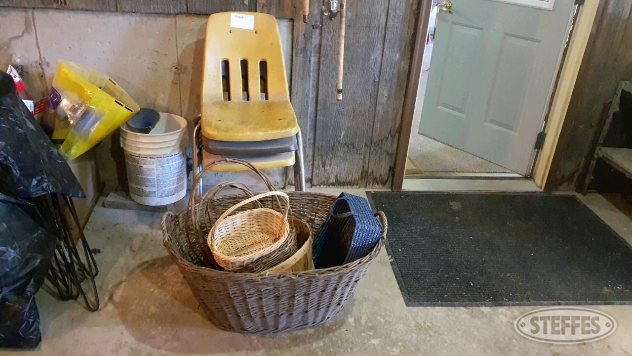 3 Plastic Chairs & Baskets